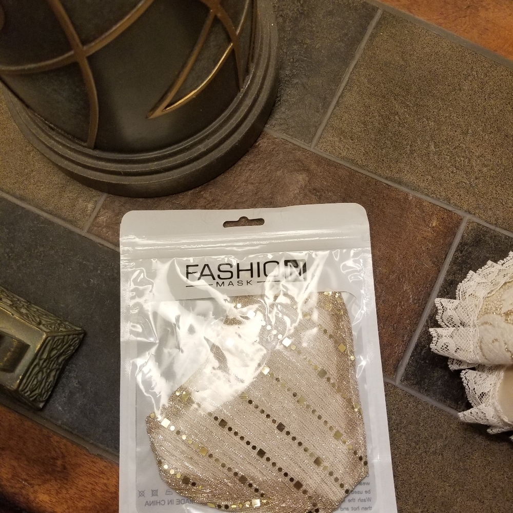 Fashion Mask gold thread champagne color Size OS